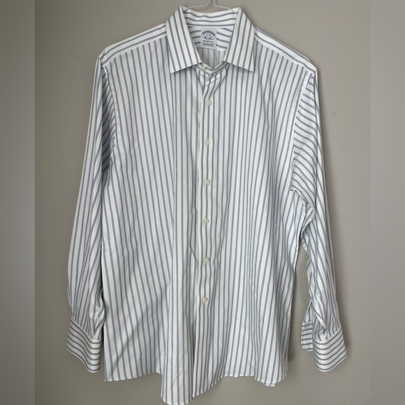 BROOKS BROTHERS BUTTON DOWN SHIRT - Picture 1 of 6